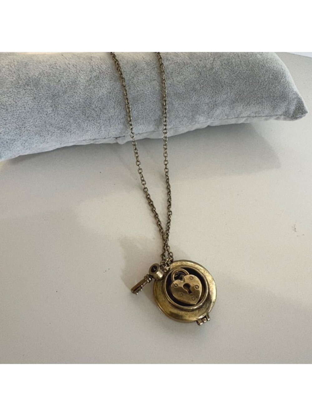 Antique-Style ZAD Gold-Tone Long Necklace Locket & Key Pendant 30-32 inches